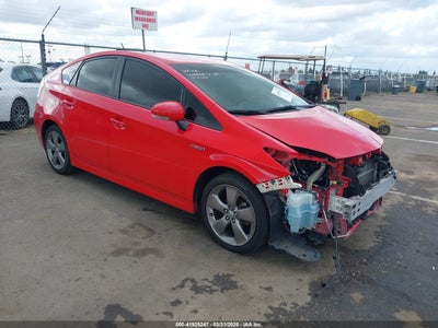 TOYOTA PRIUS 2015
