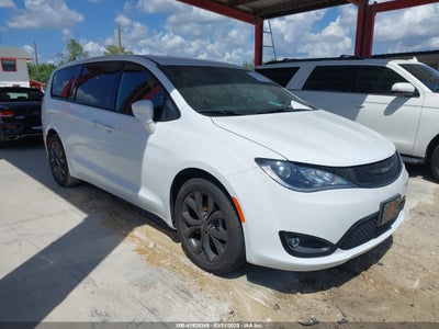 CHRYSLER PACIFICA 2018