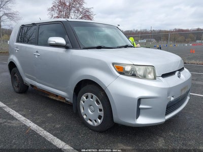 SCION XB 2011