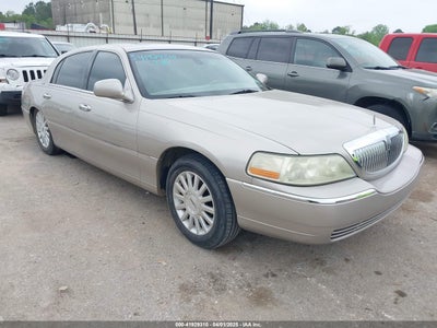 LINCOLN TOWN CAR 2003