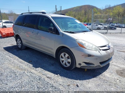 TOYOTA SIENNA 2008