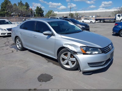 VOLKSWAGEN PASSAT 2012