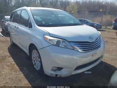 TOYOTA SIENNA 2011