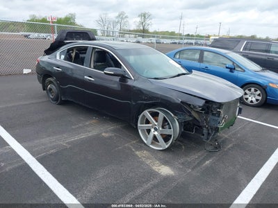 NISSAN MAXIMA 2010