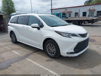 TOYOTA SIENNA 2021
