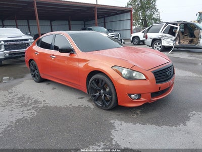 INFINITI M37 2011