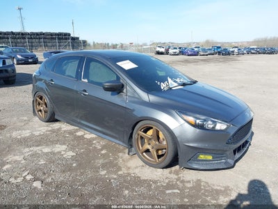 FORD FOCUS ST 2016