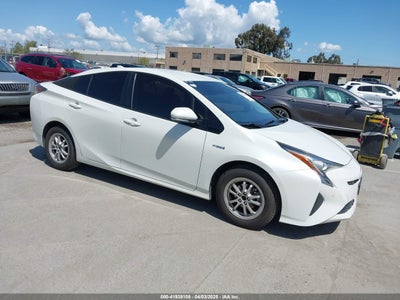 TOYOTA PRIUS 2017