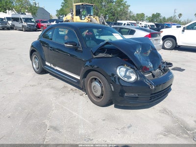 VOLKSWAGEN BEETLE 2015