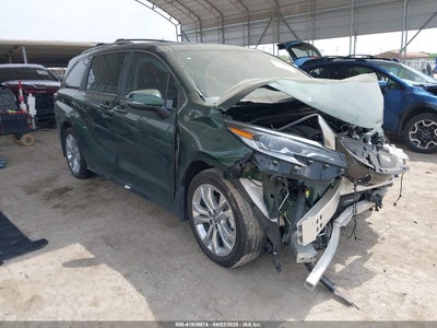 TOYOTA SIENNA 2023