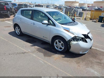 NISSAN LEAF 2015