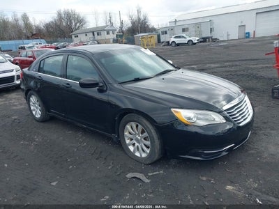 CHRYSLER 200 2013