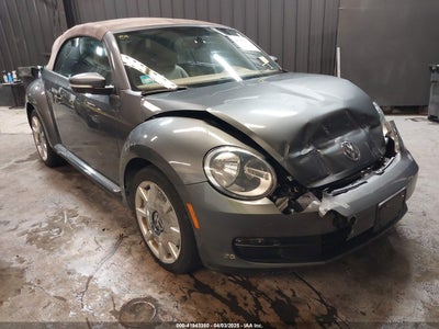 VOLKSWAGEN BEETLE 2013