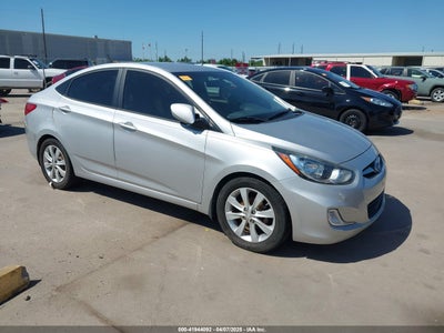 HYUNDAI ACCENT 2013