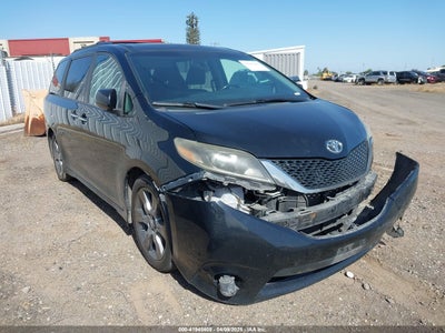 TOYOTA SIENNA 2016