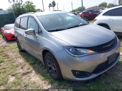 CHRYSLER PACIFICA 2019