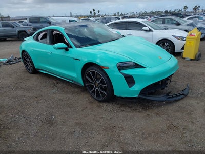 PORSCHE TAYCAN 2022