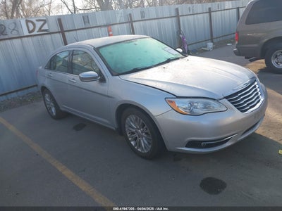 CHRYSLER 200 2011
