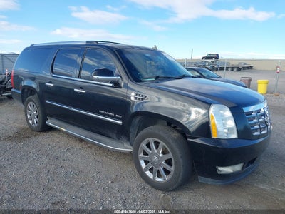 CADILLAC ESCALADE ESV 2011