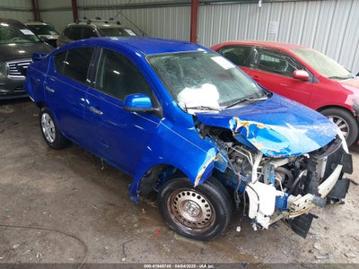 NISSAN VERSA 2014