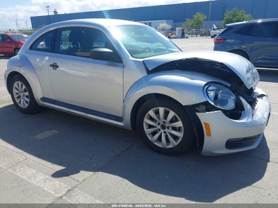 VOLKSWAGEN BEETLE 2014