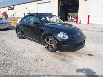 VOLKSWAGEN BEETLE 2014