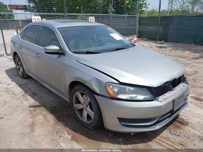 VOLKSWAGEN PASSAT 2013