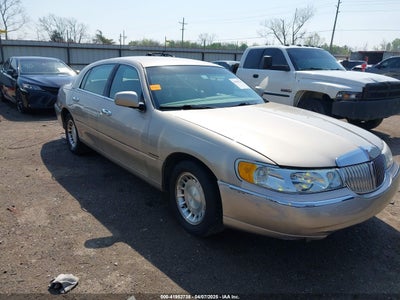 LINCOLN TOWN CAR 2002