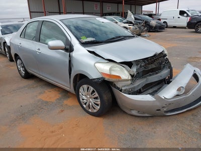 TOYOTA YARIS 2010