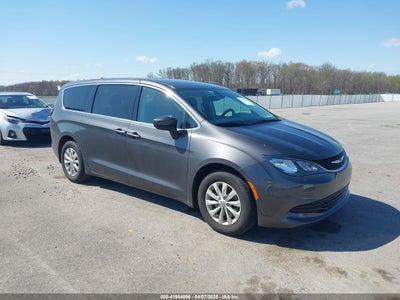CHRYSLER PACIFICA 2017
