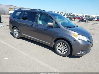 TOYOTA SIENNA 2012