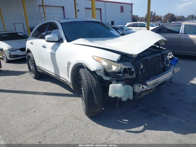 INFINITI FX35 2010