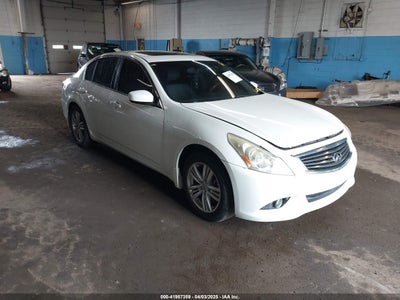 INFINITI JOURNEY 2012
