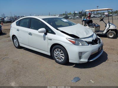 TOYOTA PRIUS PLUG-IN 2014
