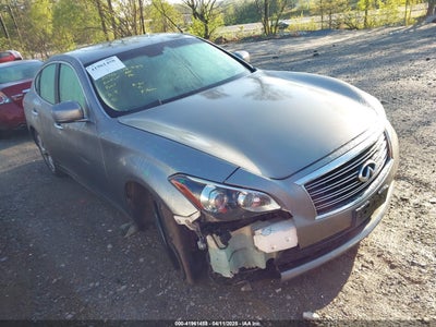 INFINITI M37 2012