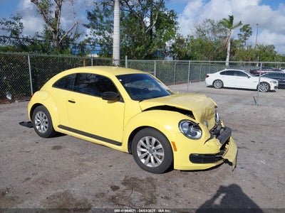 VOLKSWAGEN BEETLE 2015