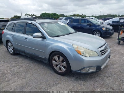 SUBARU OUTBACK 2012