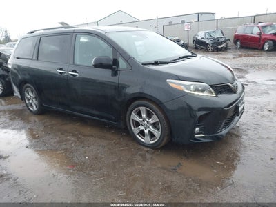 TOYOTA SIENNA 2018