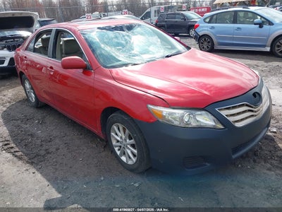 TOYOTA CAMRY 2011