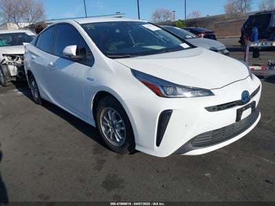 TOYOTA PRIUS 2021