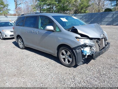 TOYOTA SIENNA 2017