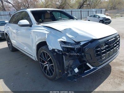 AUDI Q8 2021