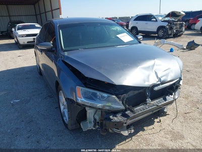 VOLKSWAGEN JETTA 2012