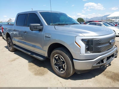 FORD F-150 LIGHTNING 2023