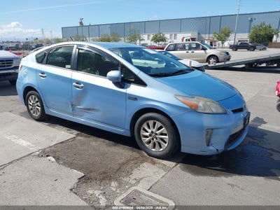 TOYOTA PRIUS PLUG-IN 2013