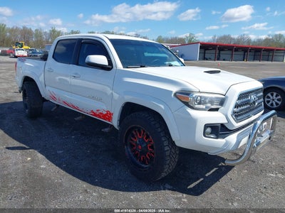 TOYOTA TACOMA 2017