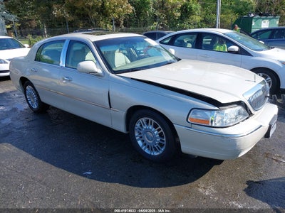 LINCOLN TOWN CAR 2006