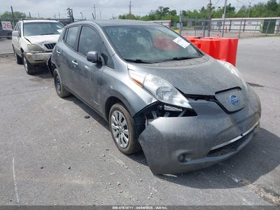 NISSAN LEAF 2015