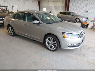 VOLKSWAGEN PASSAT 2014