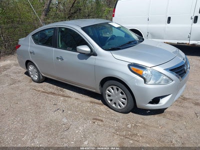 NISSAN VERSA 2019
